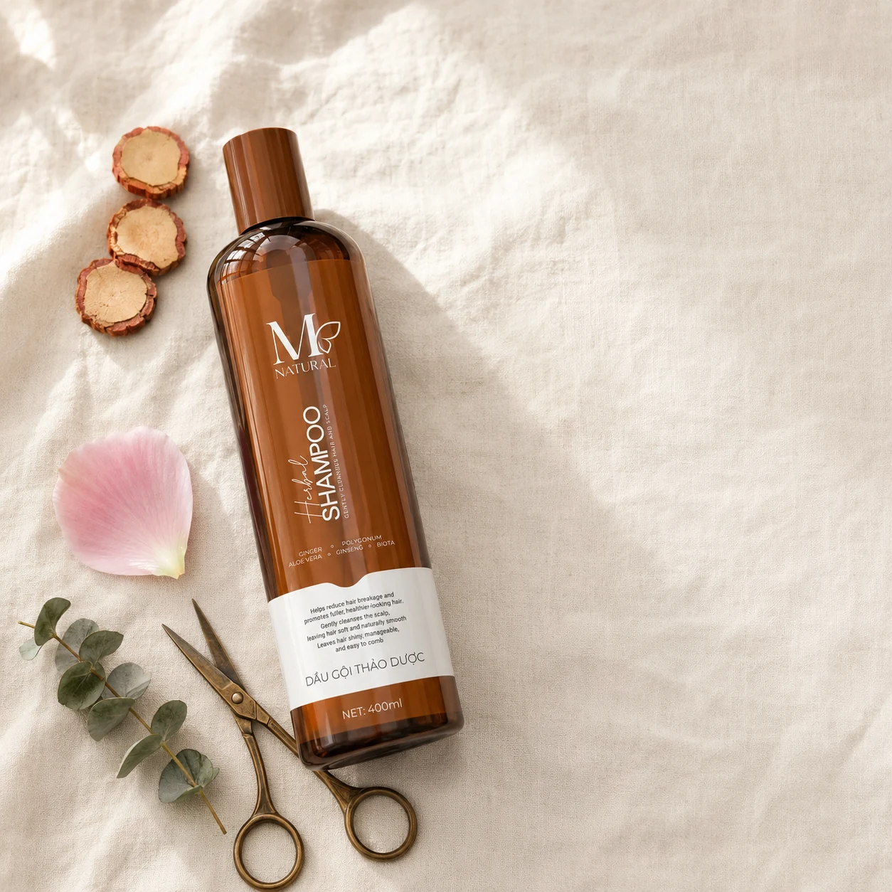 M Natural Instagram flatlay dầu gội